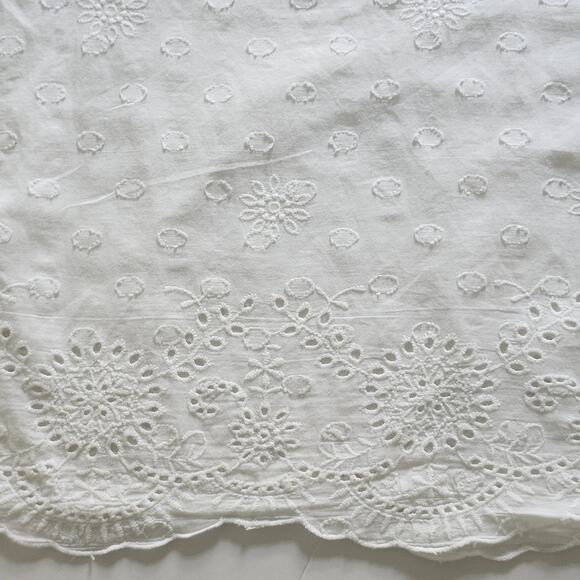 Studio West White Cotton Eyelet Top Size Medium - Picture 6 of 9